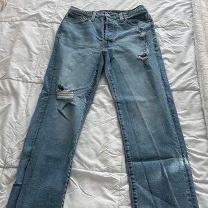 Levi’s Classic Blue Straight Leg Women's Jeans